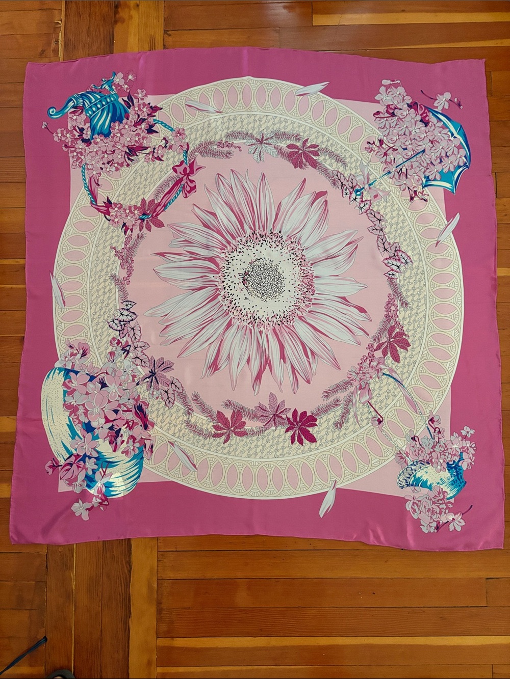 NWT Mulberry Sulk scarf 106cmx106xm - Picture 5 of 11